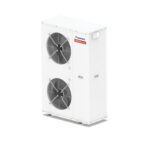 Omkeerbare inverter warmtepomp Climaveneta i-BX-N035T in R-410, met boordbediening - vooraanzicht.